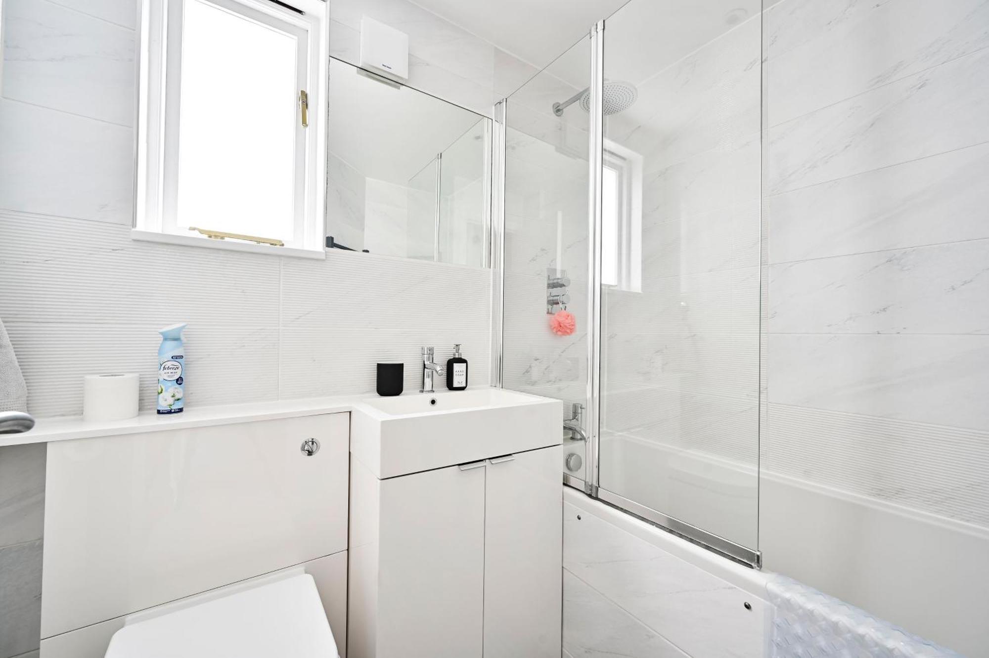 New Chic 3-Bed Flat In Clapham Apartment London Exterior photo