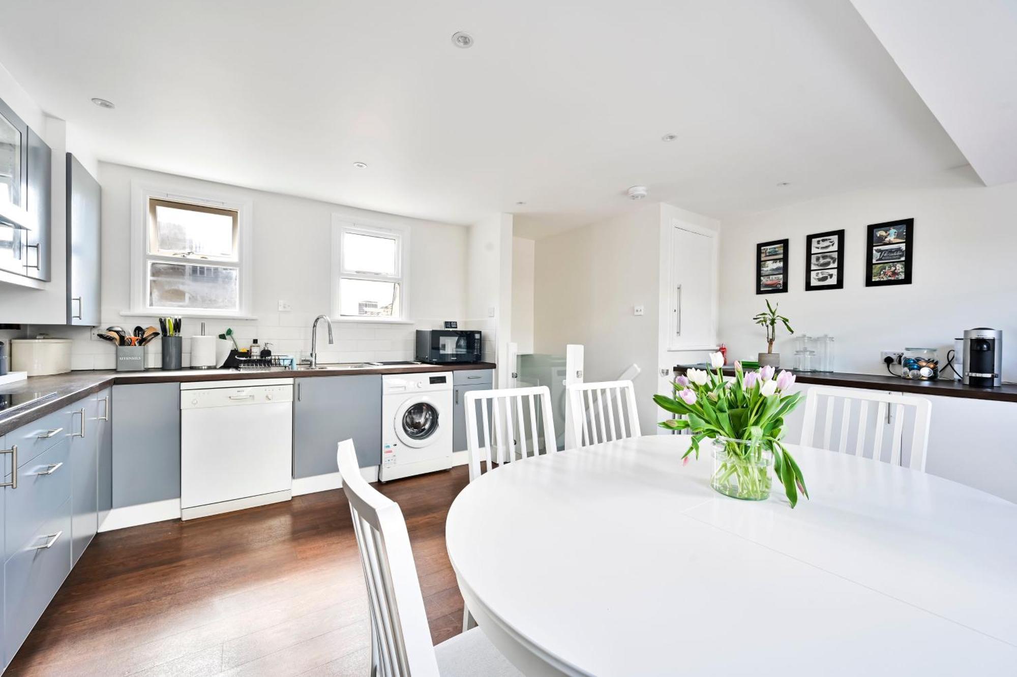 New Chic 3-Bed Flat In Clapham Apartment London Exterior photo